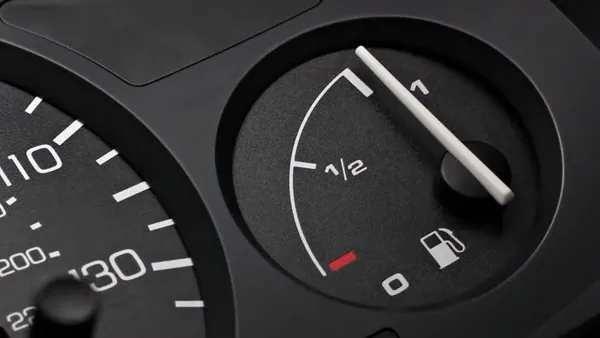 Dlaczego auto więcej pali niż zwykle? 7 najczęstszych przyczyn