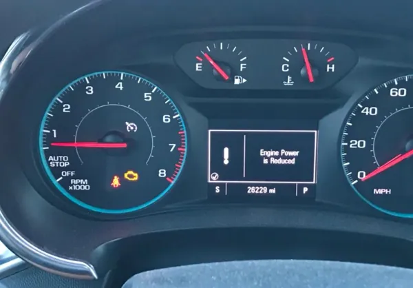 Auto nie reaguje na gaz – co może być przyczyną?