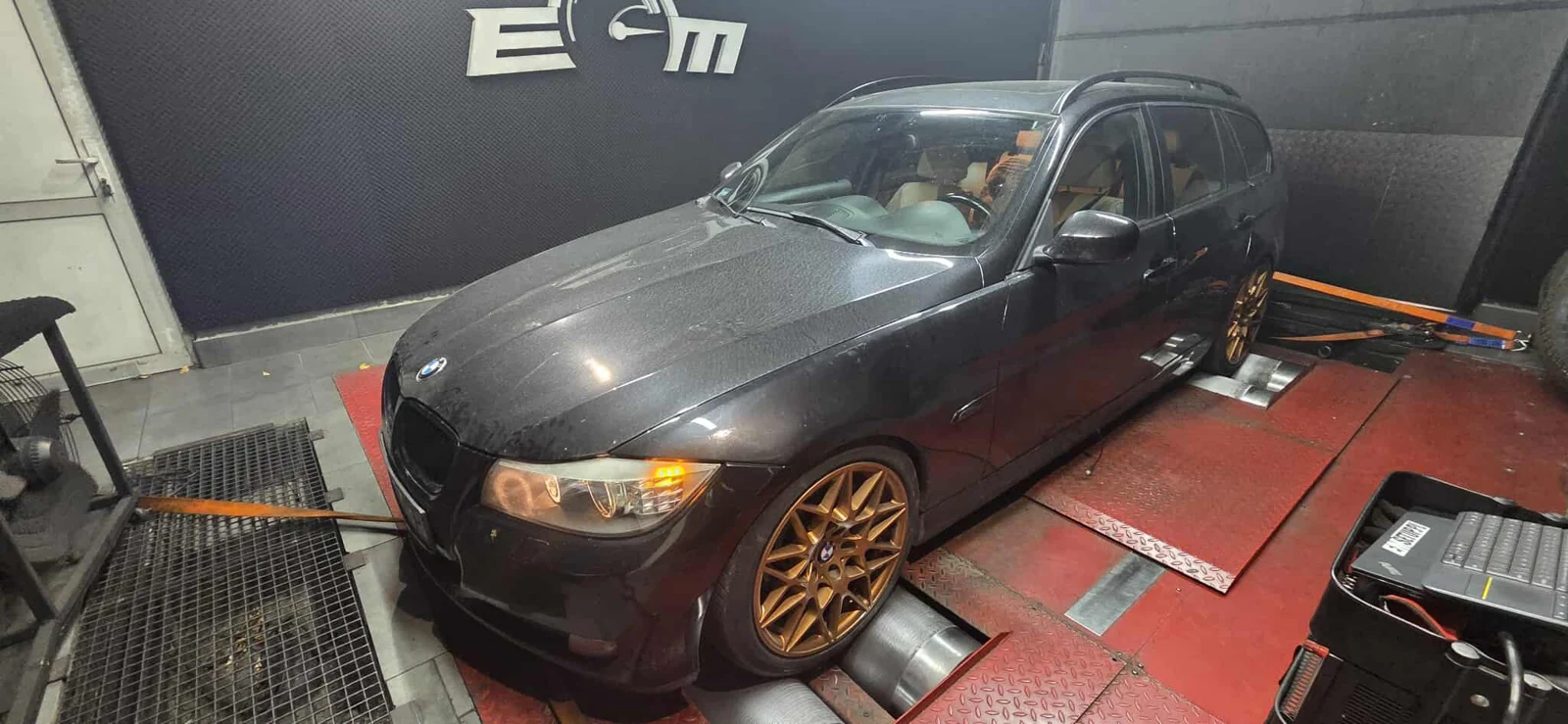BMW 3 E91 330d 3.0 245KM 180kW z 2009 — realizacja EMsetup