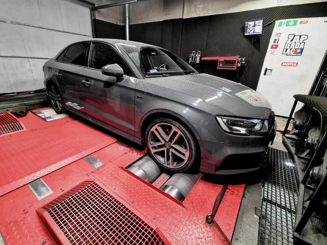 Audi A3 8V 2.0 TFSI 223 KM 163 kW 2018 — zdjęcie samochodu 3, EMsetup