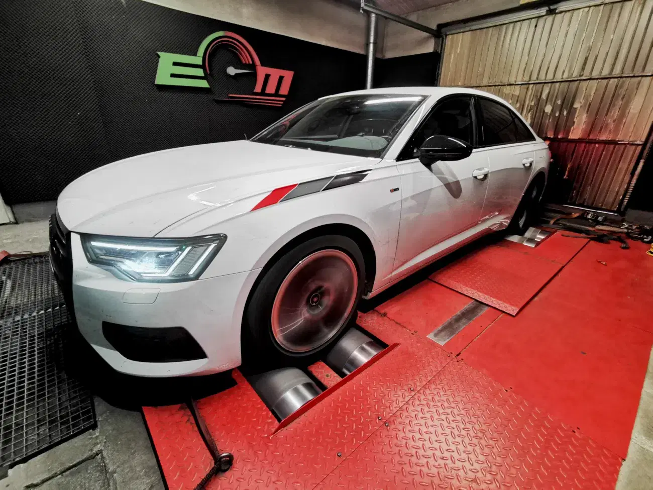 Audi A6C8 2.0 TFSI 299 KM 220 kW Hybrid 2021 — archiwalna realizacja EMsetup