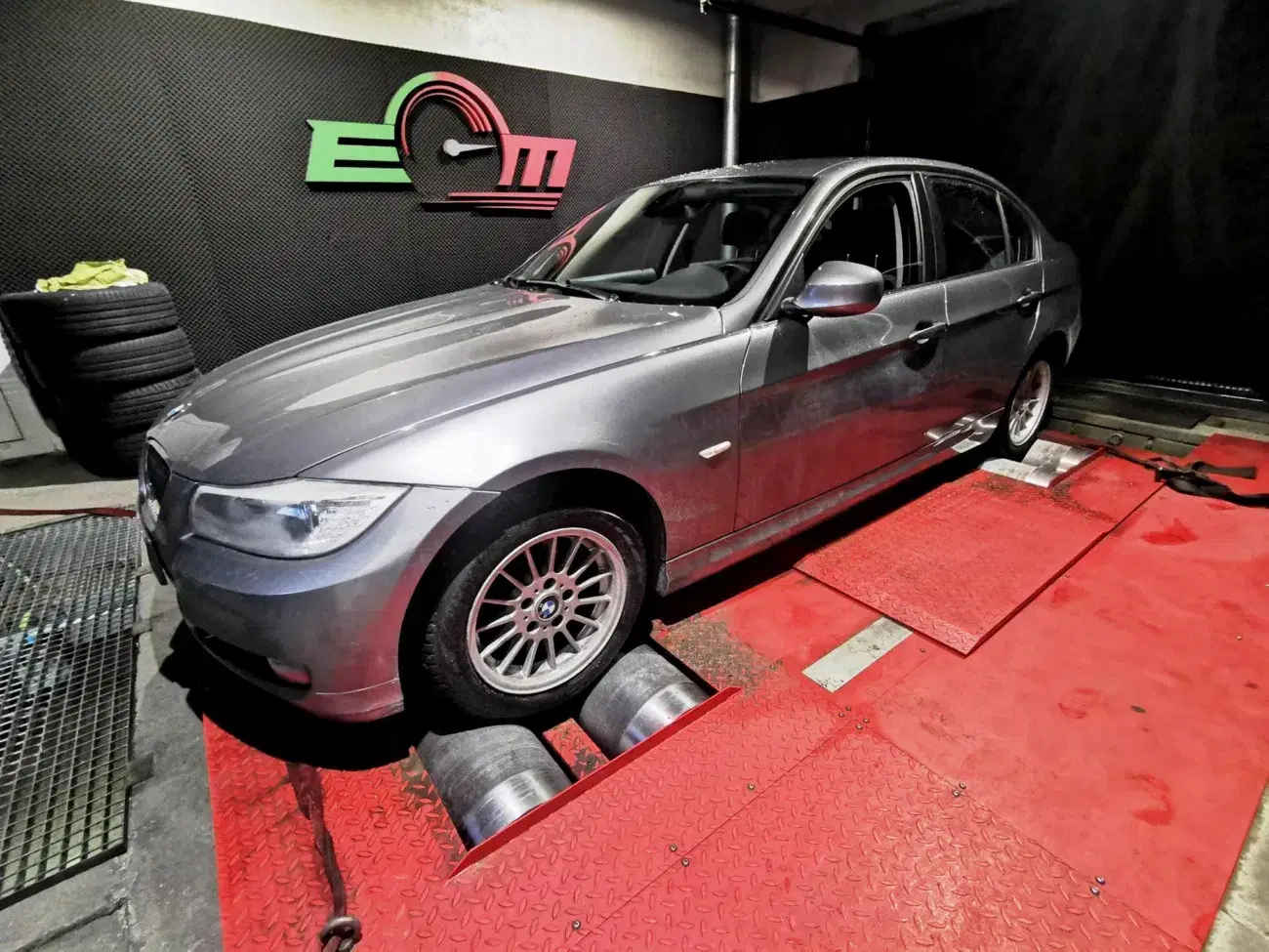 BMW 3 E90 318d 2.0 143 KM 105 kW 2010 — archiwalna realizacja EMsetup
