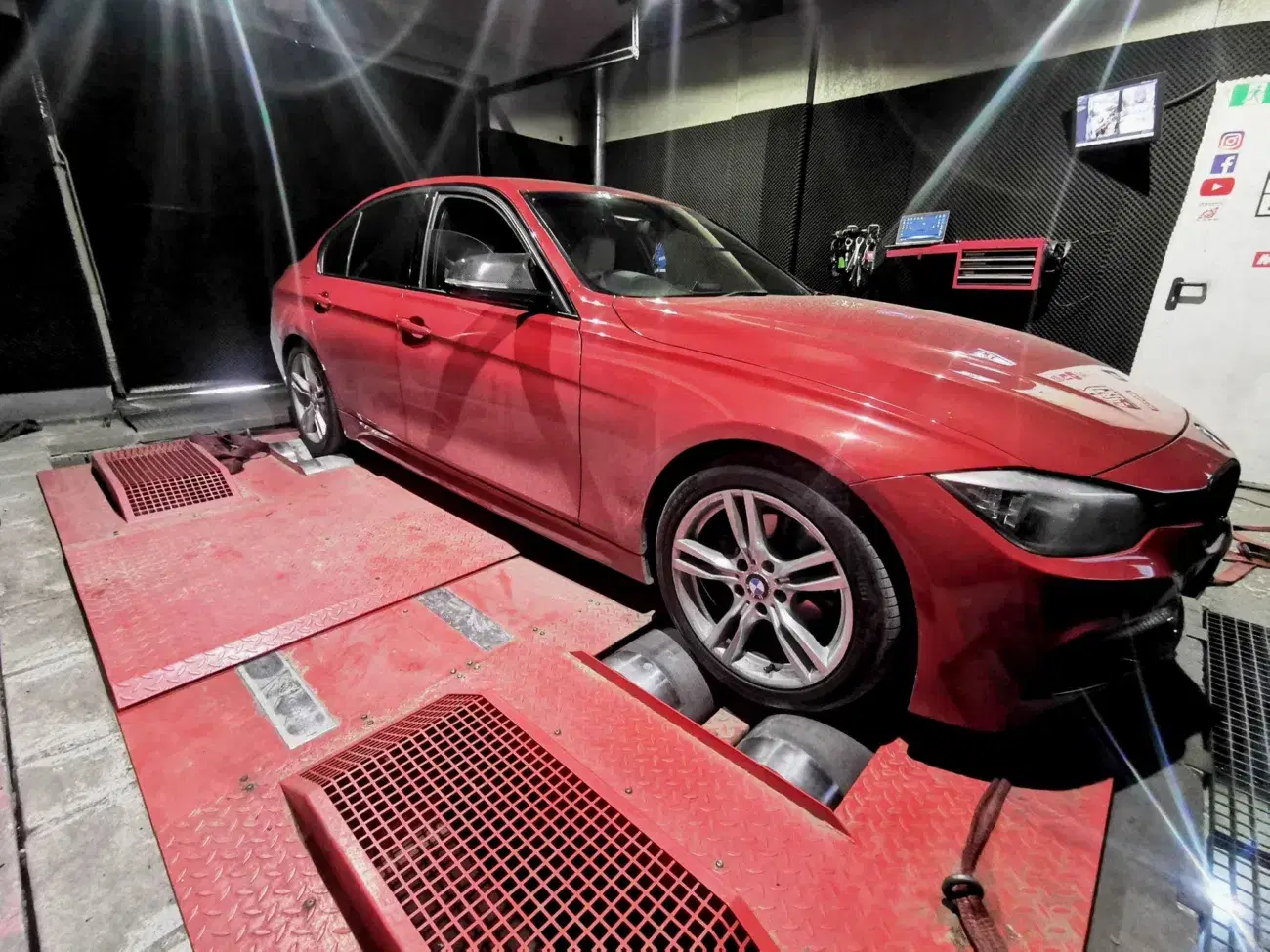 BMW 3 F30 320d 184 KM 135 kW 2013 — archiwalna realizacja EMsetup