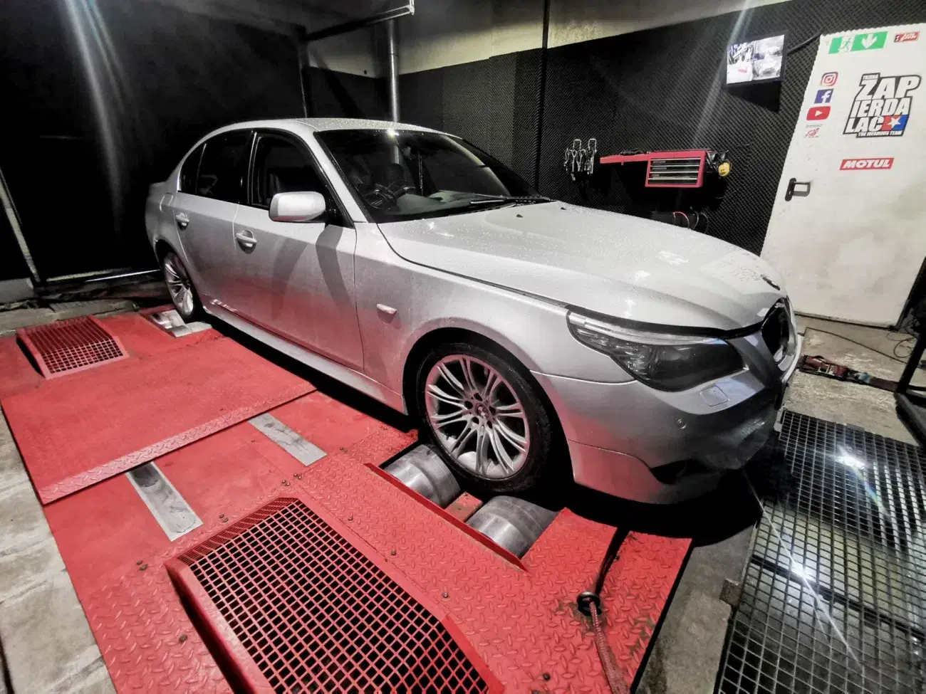 BMW 5 E60E 530d 235 KM 173 kW 2008 — archiwalna realizacja EMsetup