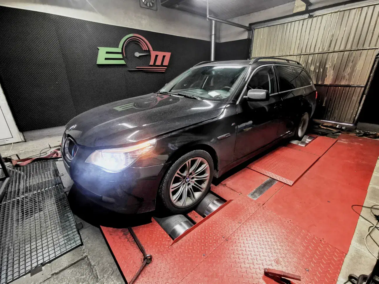 BMW 5 E61 525d 3.0 197 KM 145 kW 2009 — archiwalna realizacja EMsetup