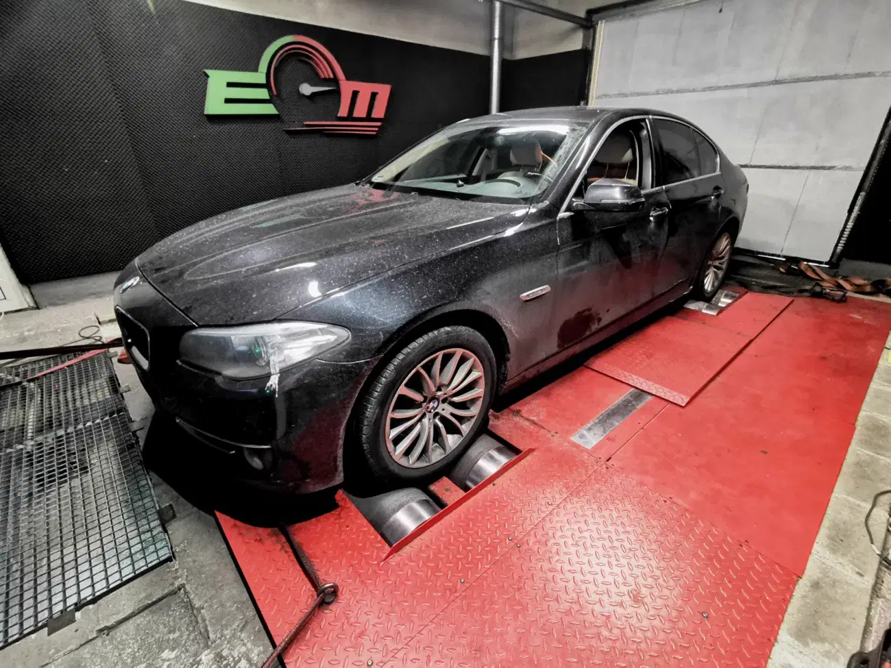 BMW 5 F10 525d 2.0 218 KM 160 kW 2014 — zdjęcie samochodu 2, EMsetup