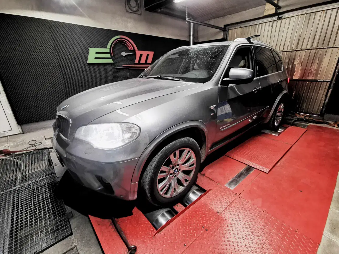 BMW X5 E70 xDrive 30d 235 KM 173 kW 2010 — archiwalna realizacja EMsetup