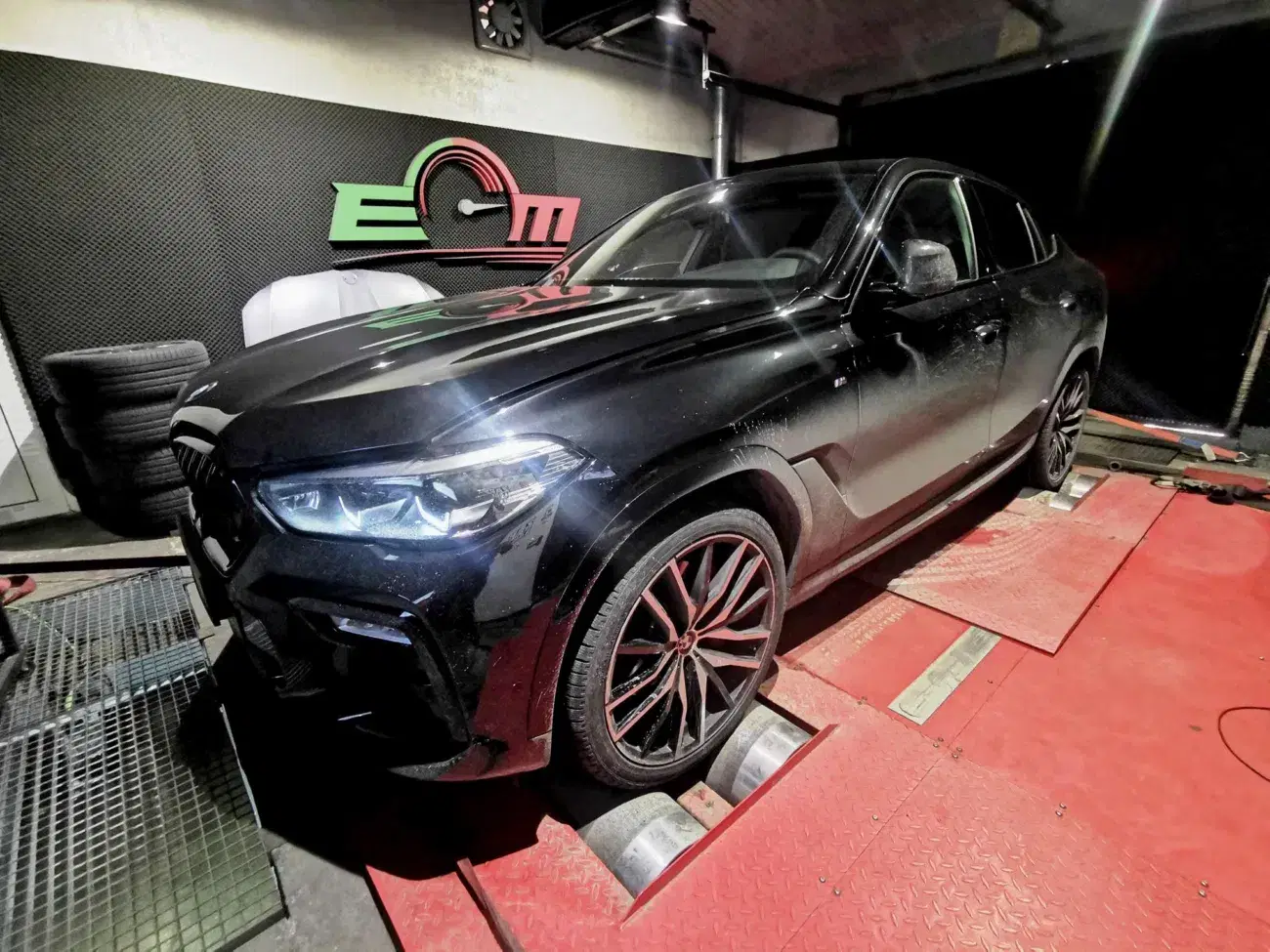 BMW X6 G06 xDrive 30d 286 KM 210 kW 2021 — archiwalna realizacja EMsetup