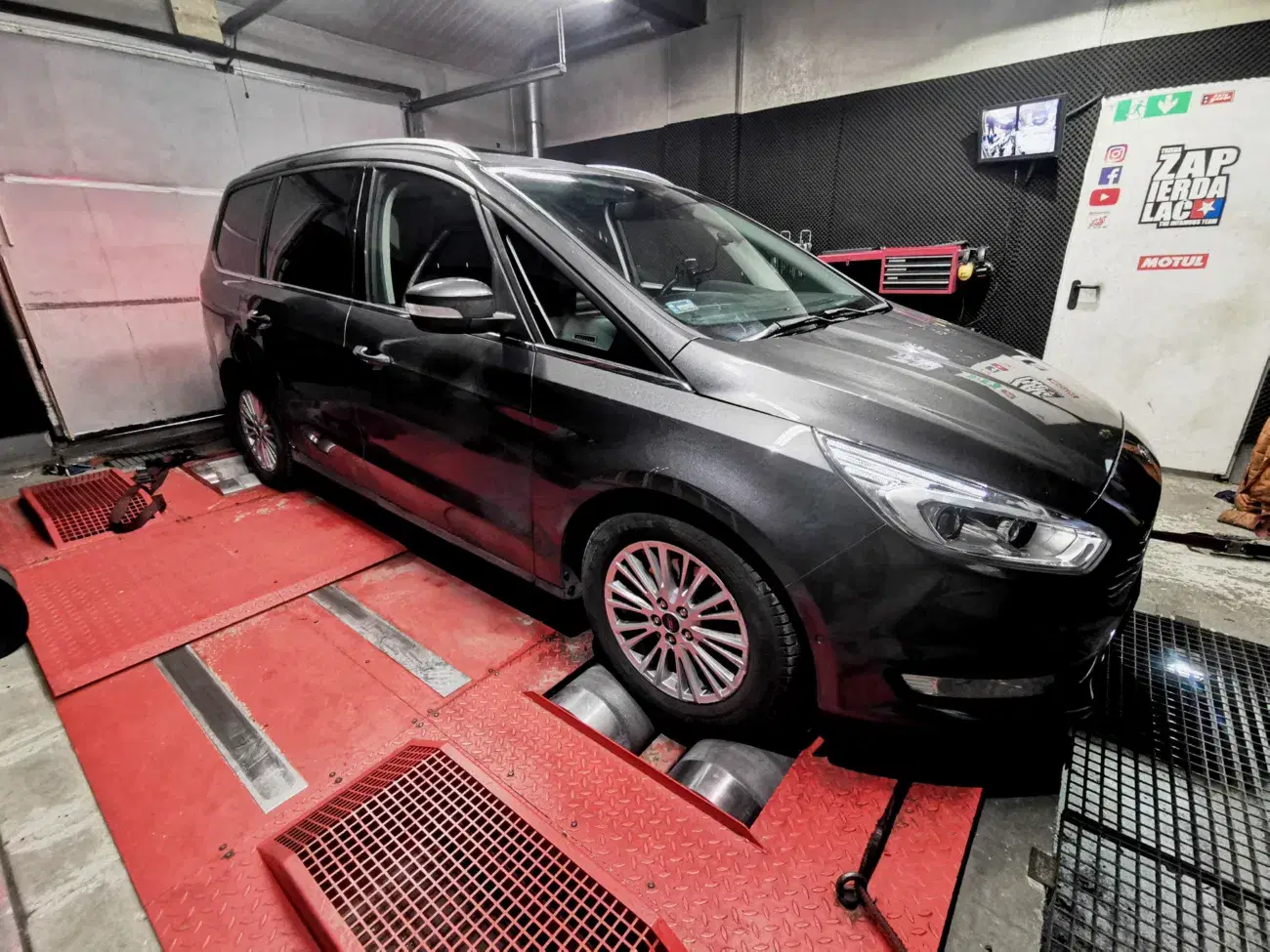 Ford Galaxy III 2.0 TDCi 150 KM 110 kW 2016 — zdjęcie samochodu 2, EMsetup