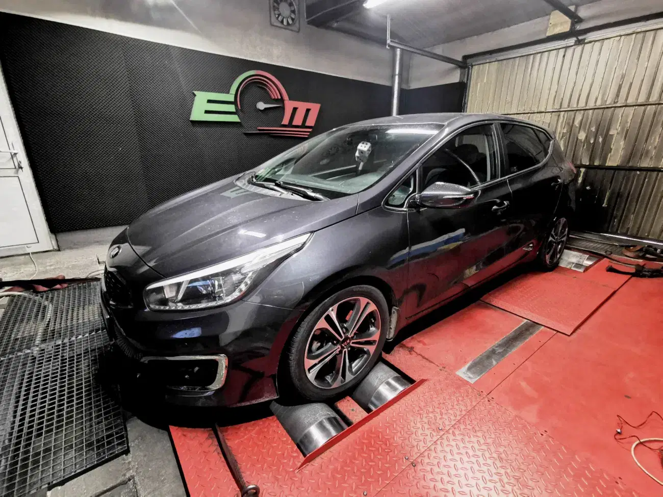 Kia Ceed II 1.6 CRDi 136 KM 100 kW 2016 — archiwalna realizacja EMsetup
