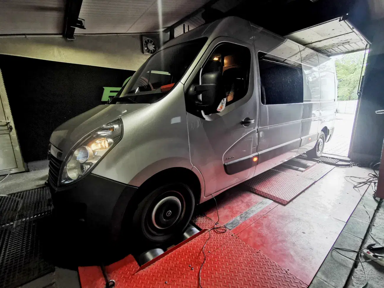 Opel Movano B 2.3 CDTi 125 KM 92 kW 2014 — archiwalna realizacja EMsetup