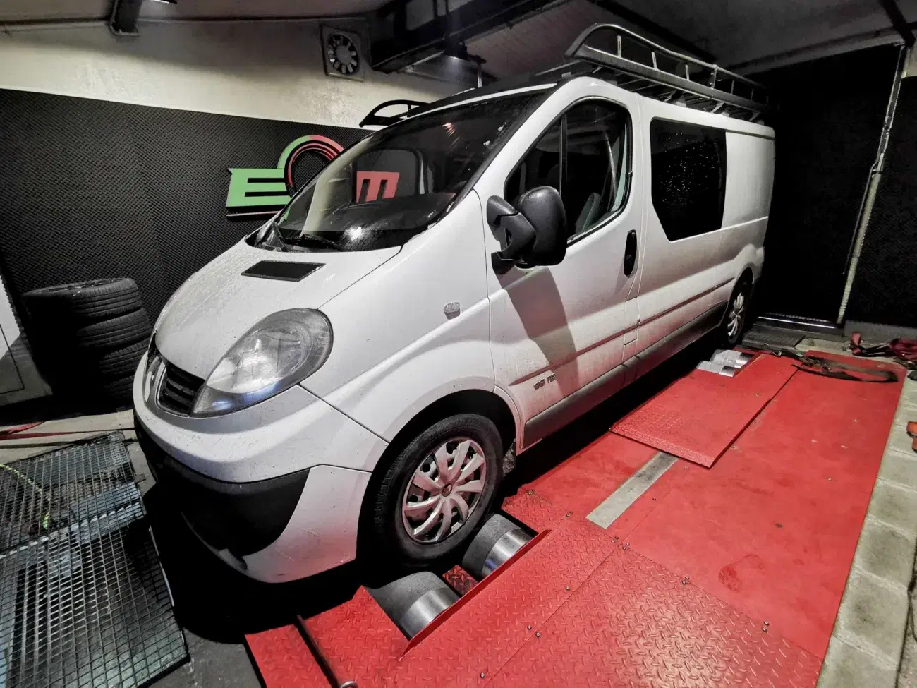 Renault Trafic II (X83) 2.0 dCi 115 KM 84 kW 2009 — archiwalna realizacja EMsetup