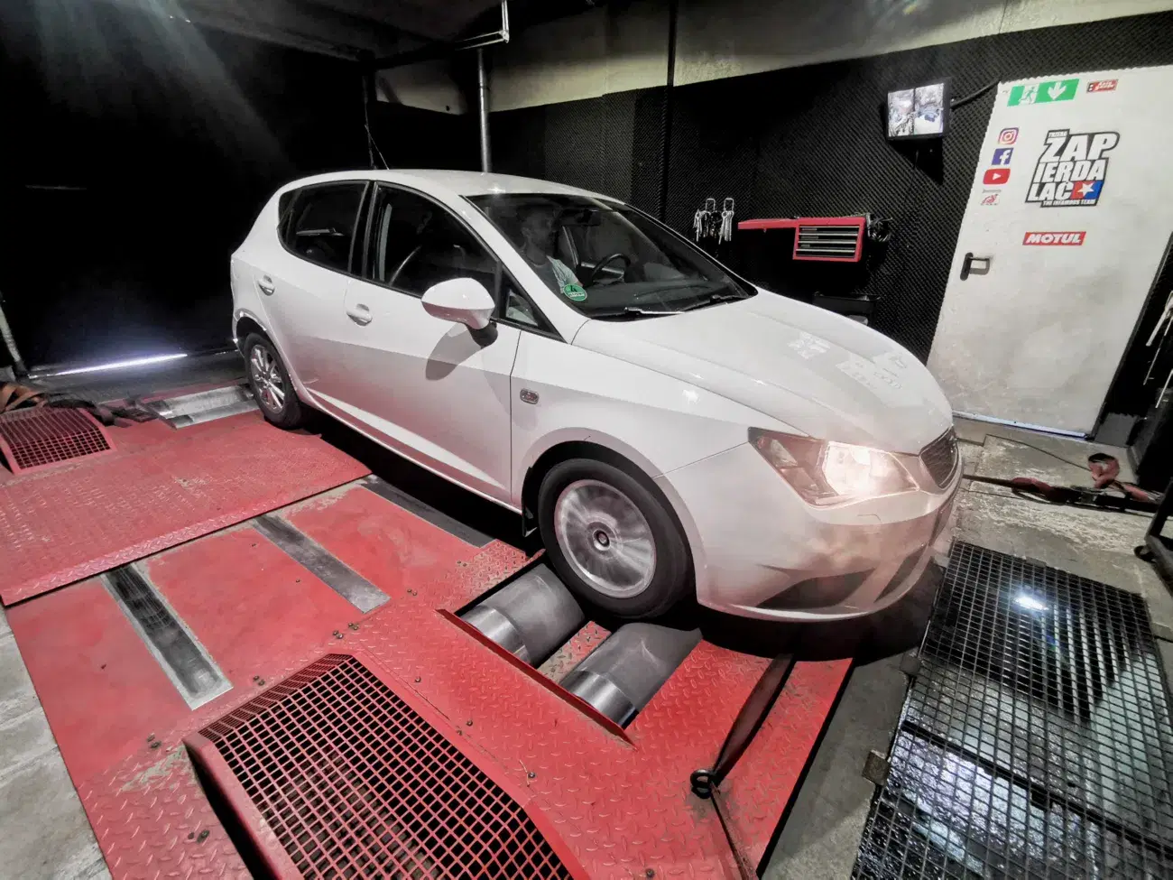Seat Ibiza 6J 1.2 TSI 90 KM 66 kW 2016 — archiwalna realizacja EMsetup