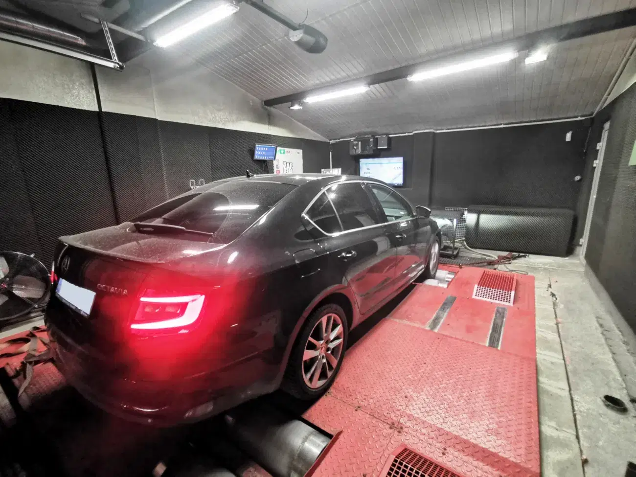 Skoda Octavia III 1.5 TSI 150 KM 110 kW 2019 — zdjęcie samochodu 2, EMsetup