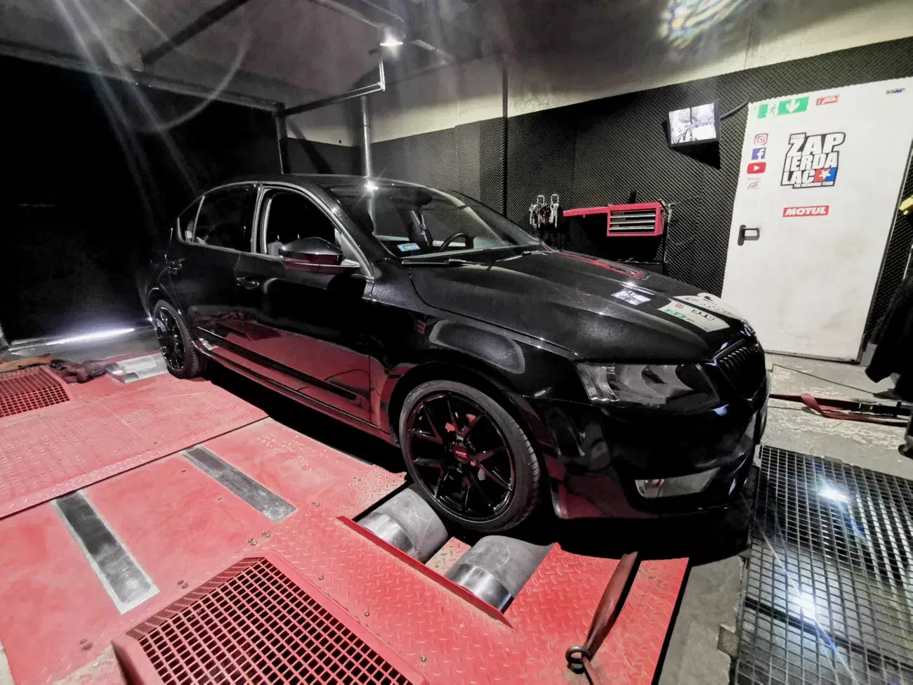 Skoda Octavia III 1.6 TDI 110 KM 81 kW 2016 — zdjęcie samochodu 2, EMsetup