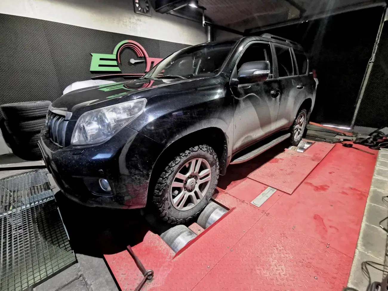 Toyota Land Cruiser IV 3.0 D-4D 190 KM 140 kW 2011 — archiwalna realizacja EMsetup