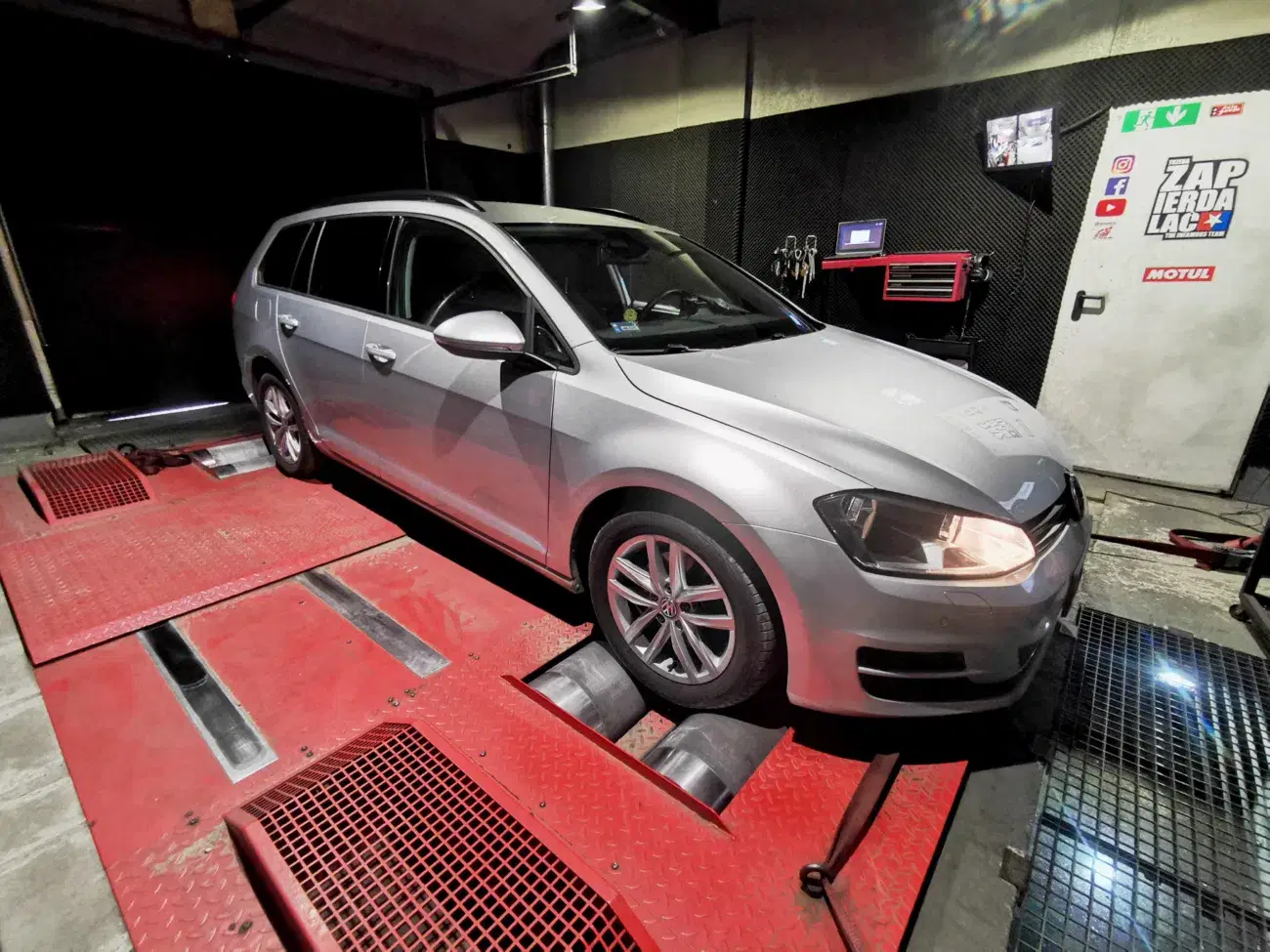Volkswagen Golf VII 1.6 TDI 116 KM 85 kW 2015 — zdjęcie samochodu 2, EMsetup