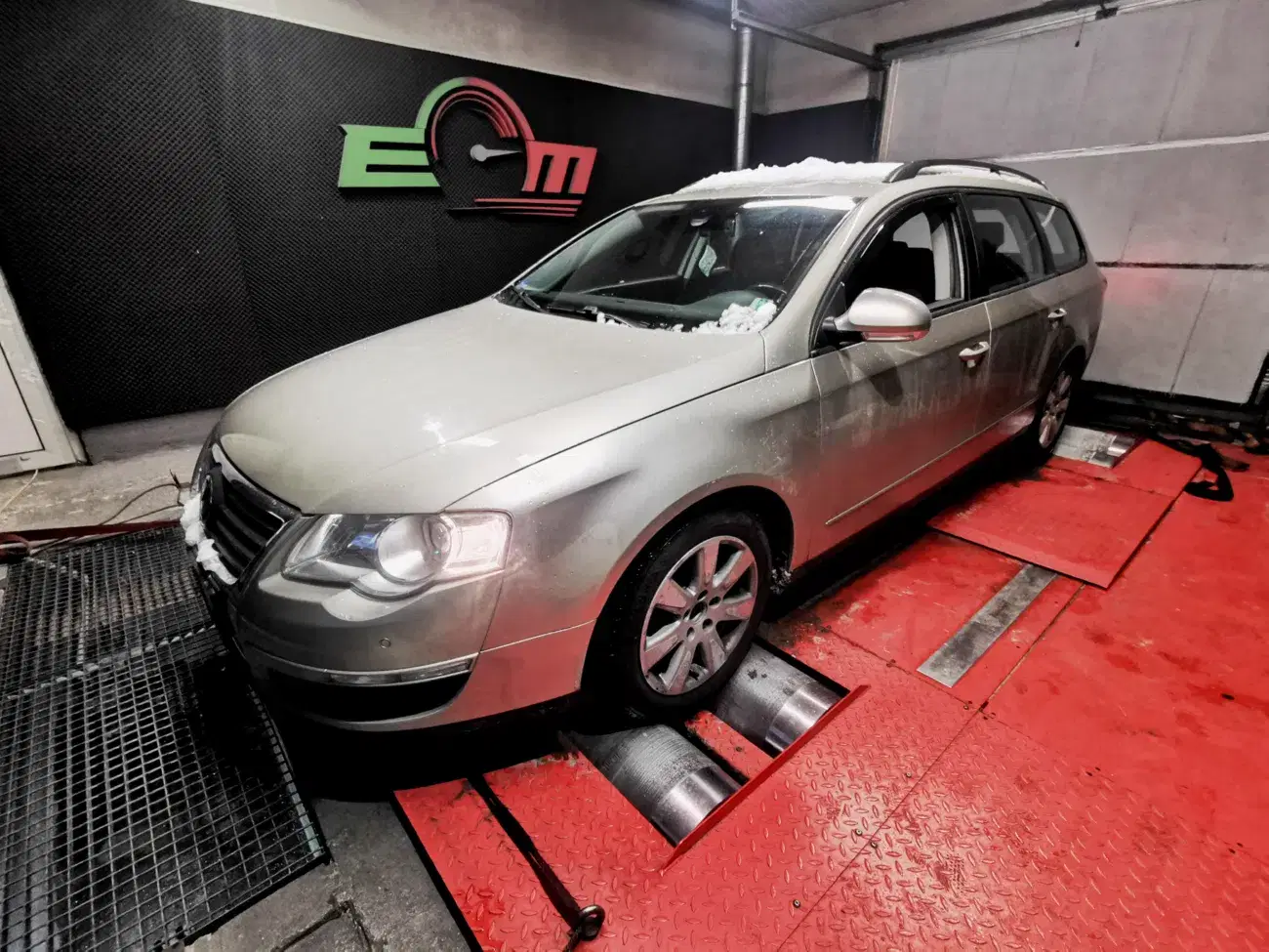 Volkswagen Passat B6 1.9 TDI 105 KM 77 kW 2008 — archiwalna realizacja EMsetup
