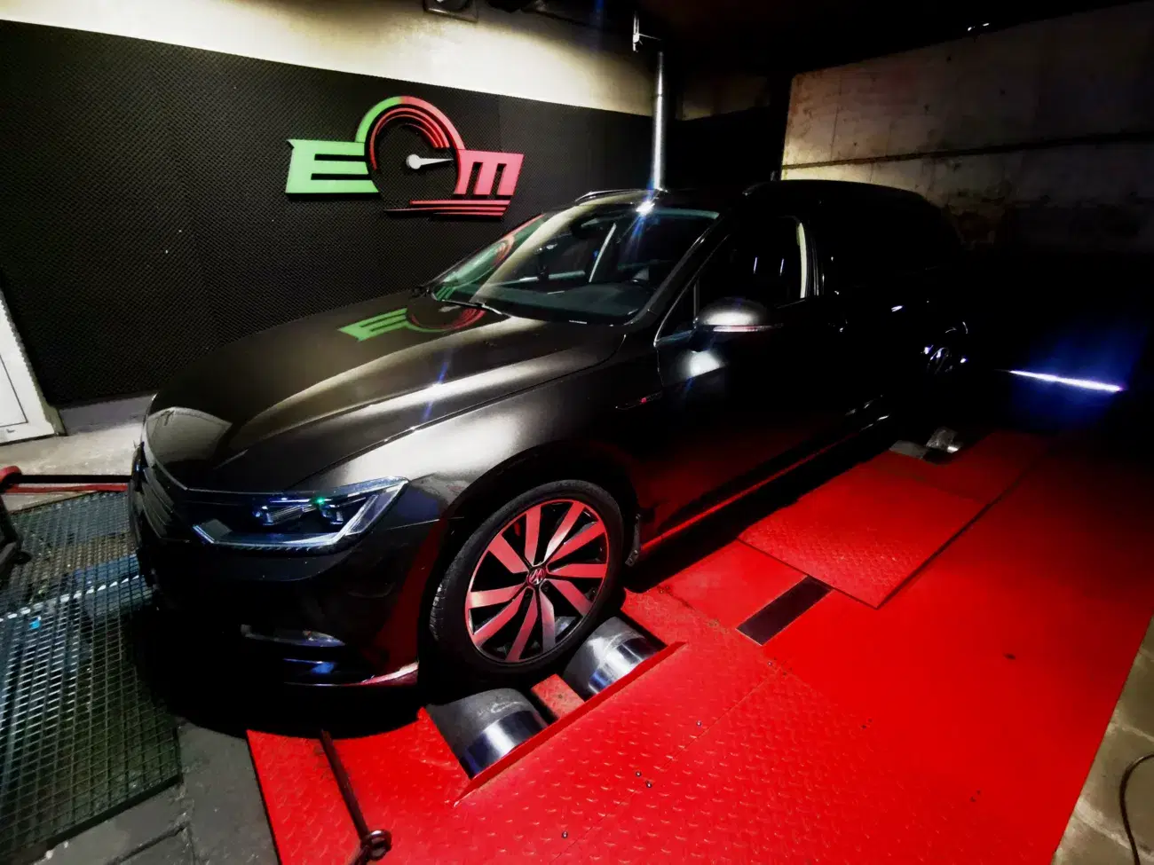 Volkswagen Passat B8 2.0 TDI 240 KM 176KW 2016 — archiwalna realizacja EMsetup