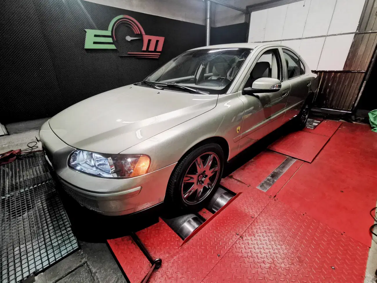 Volvo S60 I 2.4 D 126 KM 93 kW 2007 — archiwalna realizacja EMsetup