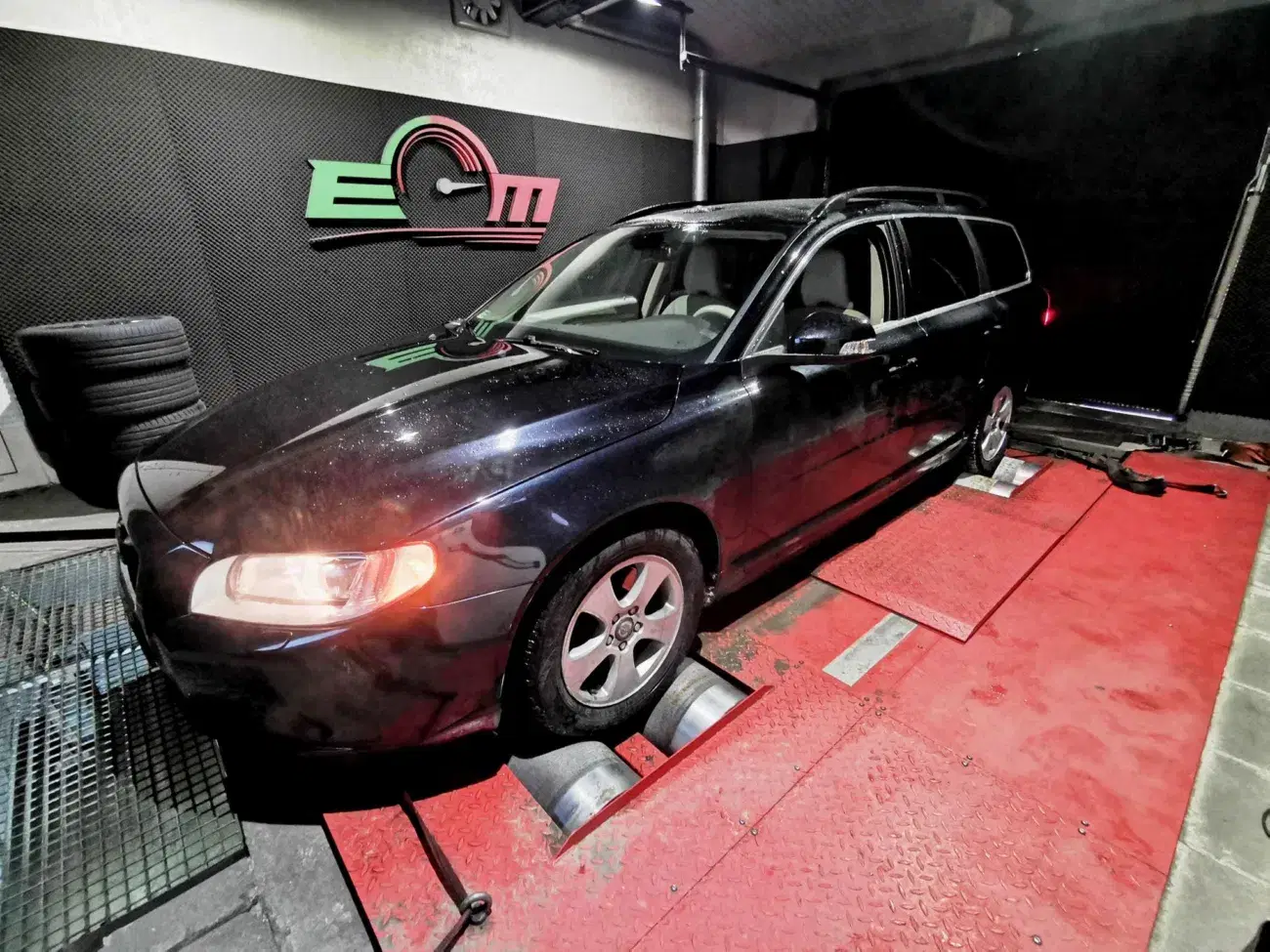 Volvo V70 III 2.4 D5 205 KM 151 kW 2009 — archiwalna realizacja EMsetup
