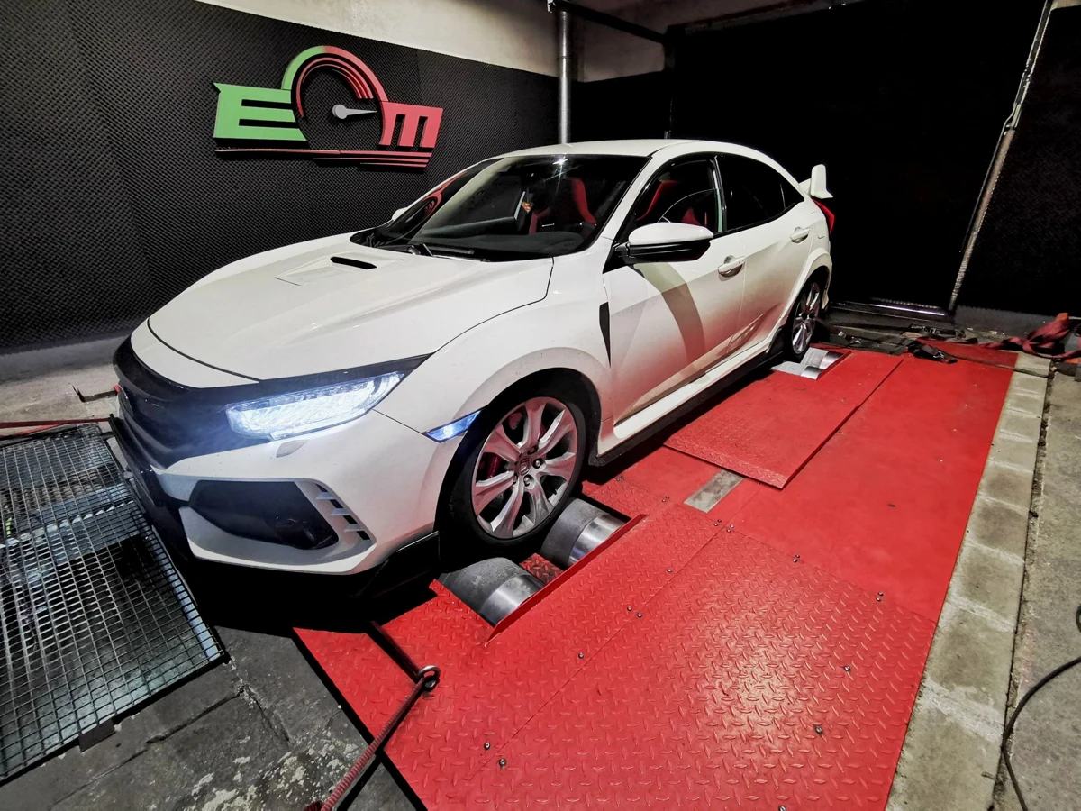 Honda Civic X Type R 2.0 VTEC Turbo 320KM z 2017 roku — realizacja EMsetup