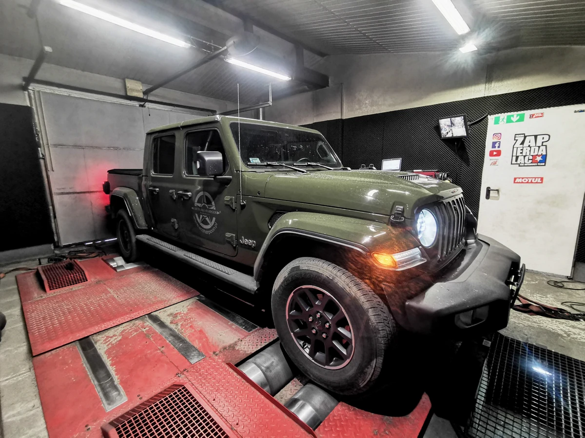 Jeep Gladiator Rocznik 2021 3.0 CRD 264HP z 2021 roku — realizacja EMsetup