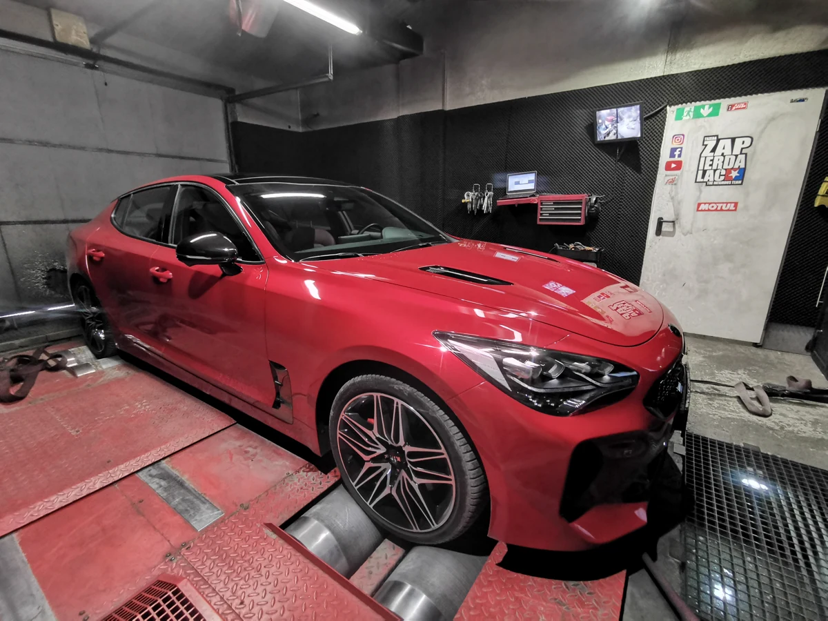 Kia Stinger I 3.3 T-GDi V6 362KM z 2021 roku — realizacja EMsetup