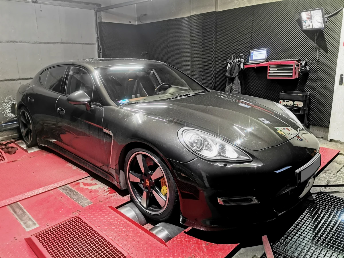 Porsche Panamera Rocznik 2012 Turbo 4.8 500KM z 2012 roku — realizacja EMsetup