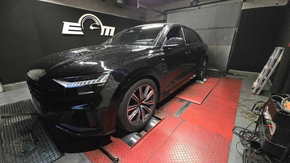 Audi Q8 50 TDI 3.0 286 KM (2022) — realizacja EMsetup