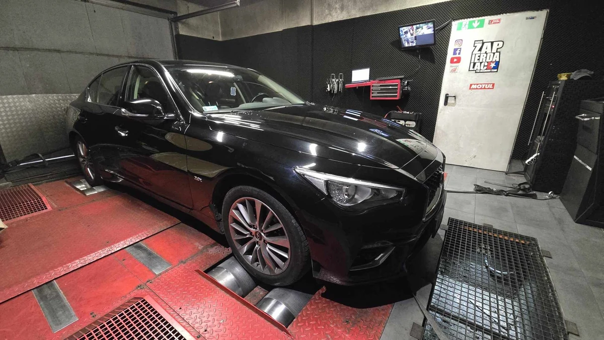 Infiniti Q50 2.0T 211 KM (2016) — realizacja EMsetup