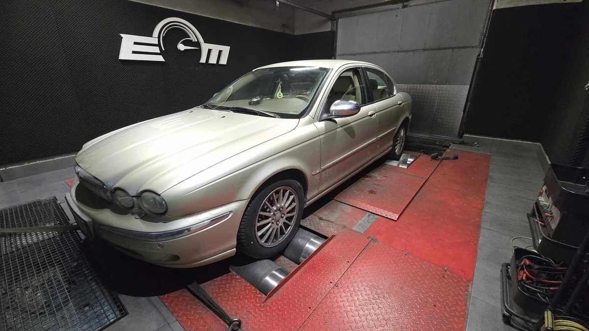 Jaguar X-Type 2.0 d 131 KM (2006) — realizacja EMsetup