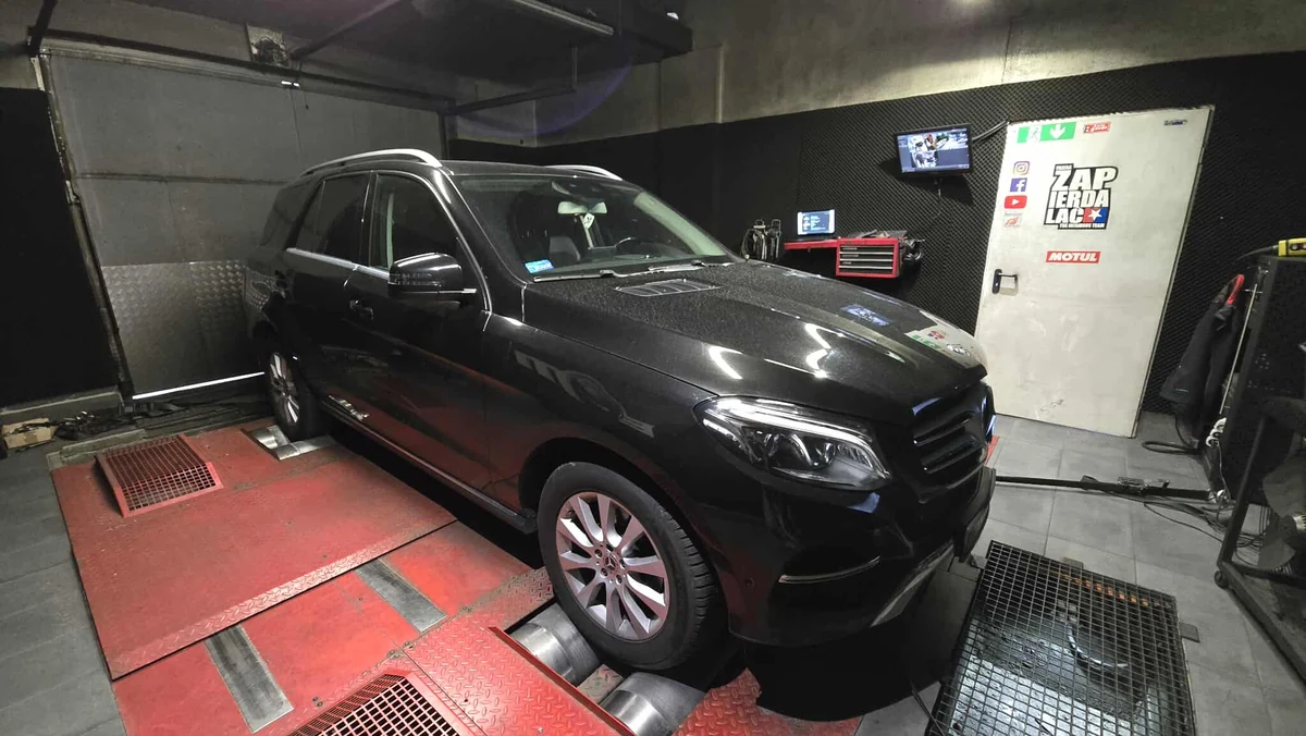 Mercedes-Benz GLE I 250d 2.1 204 KM (2018) — realizacja EMsetup