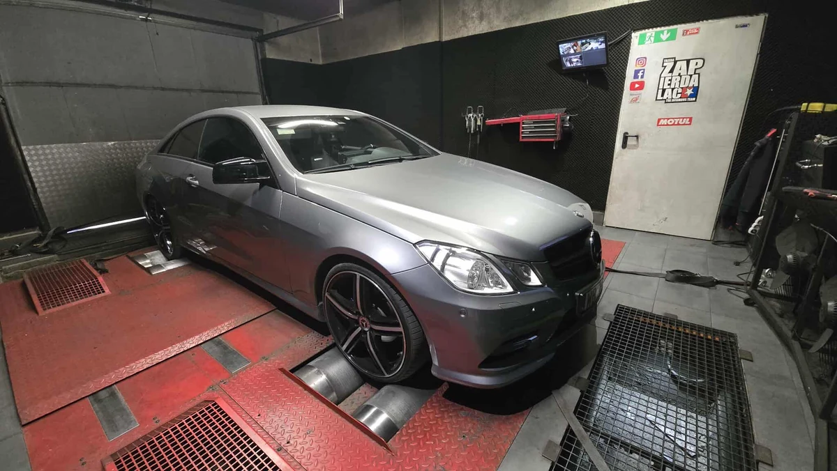 Mercedes-Benz Klasa E W212 200 CGI 184 KM (2010) — realizacja EMsetup