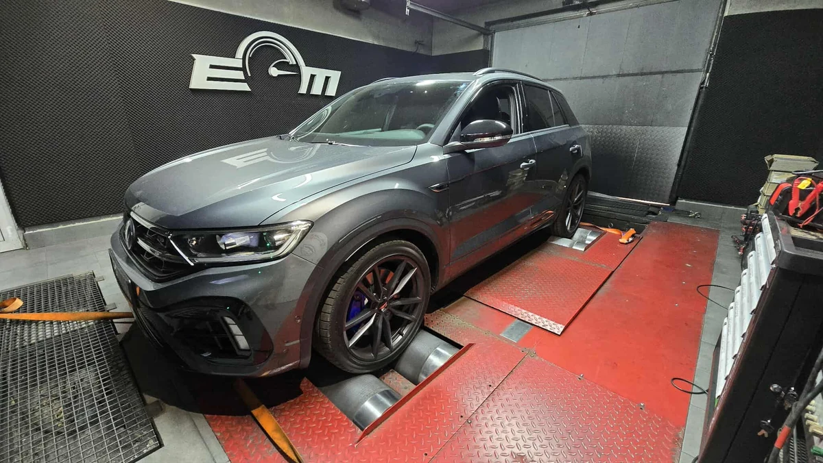 Volkswagen T-Roc I (FL) R 2.0 TSI OPF 4MOTION DSG 301 KM (2025) — realizacja EMsetup